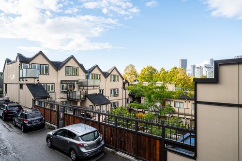 2-973 7Th Avenue W, Vancouver, BC 