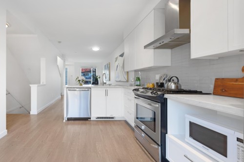 2763 Duke Street, Vancouver, BC 