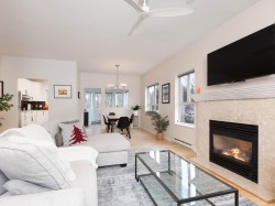 308-1283 Parkgate Avenue  North Vancouver, BC V7H 3A3