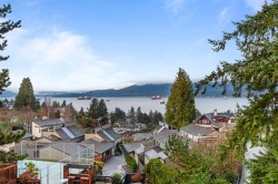 1995 Sasamat Place  Vancouver, BC V6R 4A3