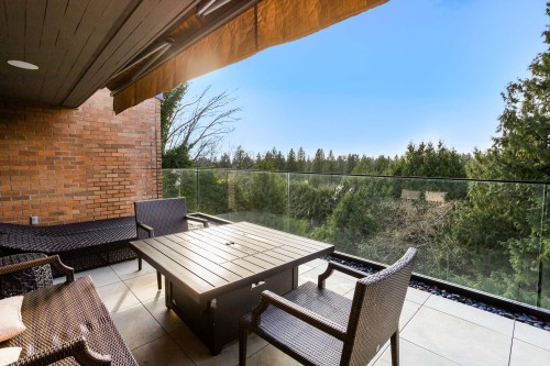 7353 Yew Street, Vancouver, BC 