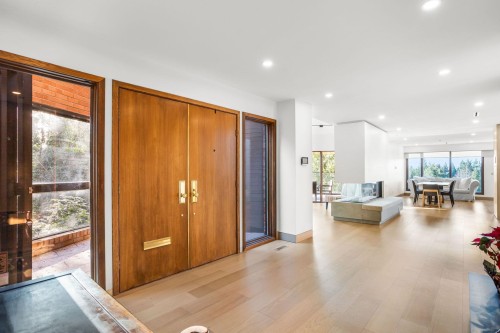 7353 Yew Street, Vancouver, BC 