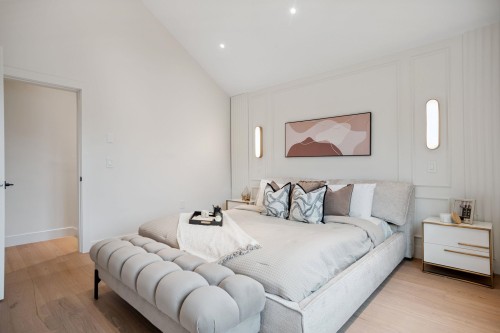 2-1915 3Rd Avenue E, Vancouver, BC 