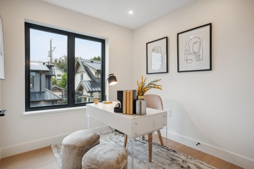 2-1915 3Rd Avenue E, Vancouver, BC 