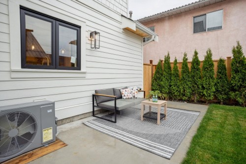 2-1915 3Rd Avenue E, Vancouver, BC 