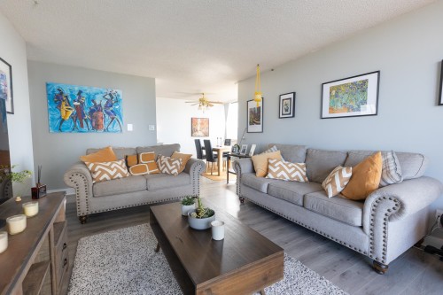 1404-7235 Salisbury Avenue  Burnaby, BC V5E 4E6