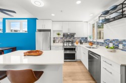 TH5-2137 Chesterfield Avenue  North Vancouver, BC V7M 2P7