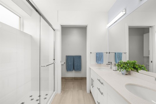 Th5-2137 Chesterfield Avenue, North Vancouver, BC 