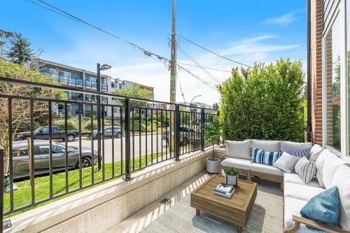 Th5-2137 Chesterfield Avenue, North Vancouver, BC 