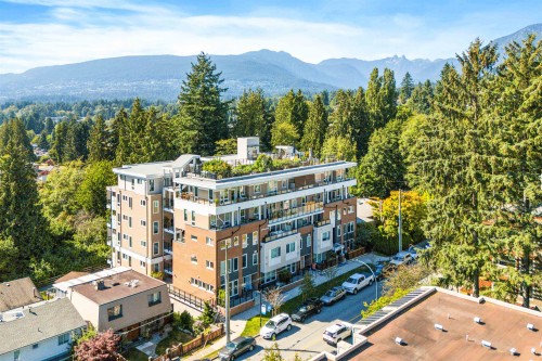 Th5-2137 Chesterfield Avenue, North Vancouver, BC 