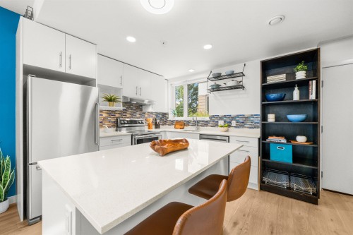 Th5-2137 Chesterfield Avenue, North Vancouver, BC 