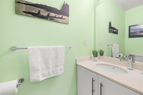 Th5-2137 Chesterfield Avenue, North Vancouver, BC 