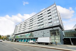 725-8080 Cambie Road  Richmond, BC V6X 0C1