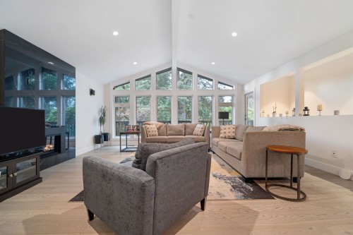 2488 Belloc Street, North Vancouver, BC 