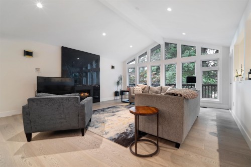 2488 Belloc Street, North Vancouver, BC 