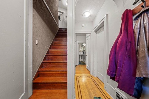 660 13Th Avenue W, Vancouver, BC 