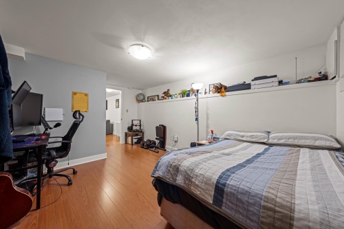 660 13Th Avenue W, Vancouver, BC 