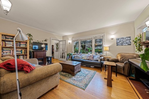 660 13Th Avenue W, Vancouver, BC 