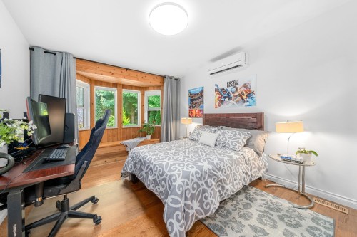 2540 Boswell Avenue, North Vancouver, BC 