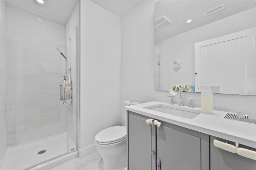 7605 Yukon Street, Vancouver, BC 