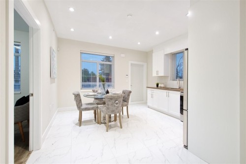 215 64Th Avenue E, Vancouver, BC 