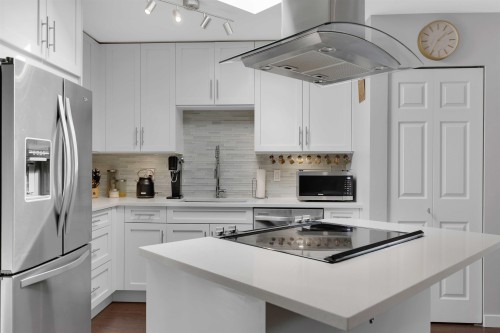 B309-40120 Willow Crescent  Squamish, BC V8B 0L7