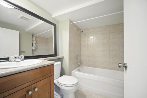 966 64Th Avenue E, Vancouver, BC 