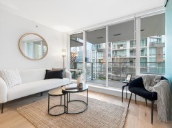 701-535 Smithe Street  Vancouver, BC V6B 0H2