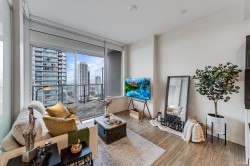 2207-6383 Mckay Avenue  Burnaby, BC V5H 0H8