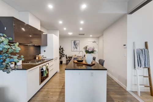 2207-6383 Mckay Avenue, Burnaby, BC 