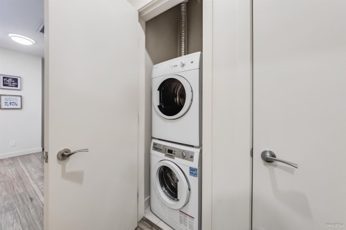 2207-6383 Mckay Avenue, Burnaby, BC 