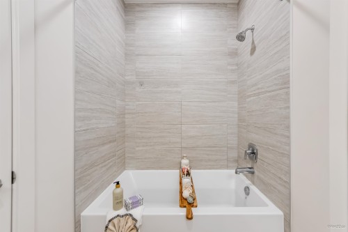 2207-6383 Mckay Avenue, Burnaby, BC 