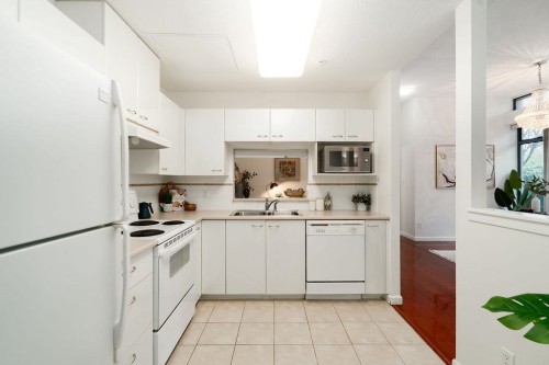 101-4425 Halifax Street, Burnaby, BC 