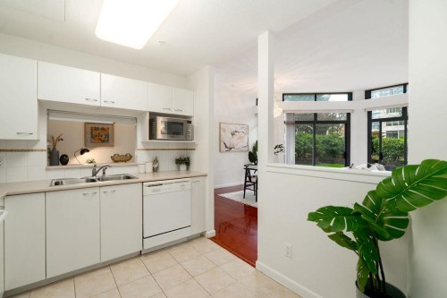 101-4425 Halifax Street, Burnaby, BC 