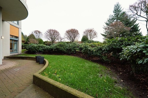 101-4425 Halifax Street, Burnaby, BC 