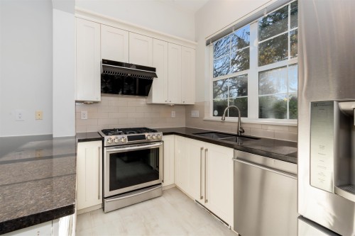 765 42Nd Avenue W, Vancouver, BC 