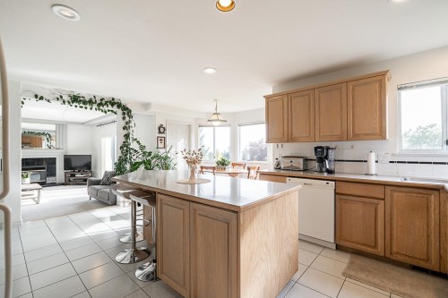 2980 Cliffrose Crescent, Coquitlam, BC 