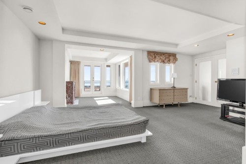 1437 Bramwell Road, West Vancouver, BC 