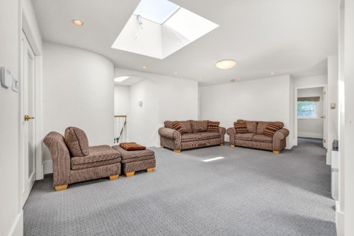 1437 Bramwell Road, West Vancouver, BC 