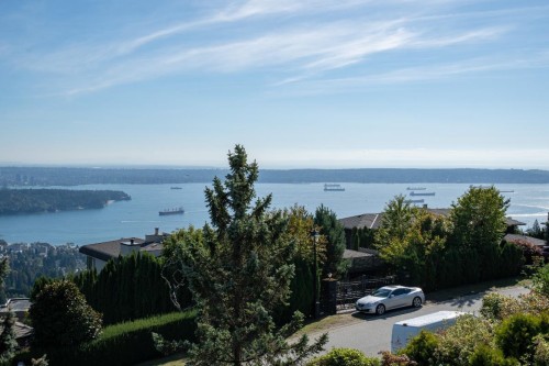 1437 Bramwell Road, West Vancouver, BC 