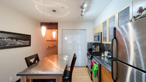 306-1072 Hamilton Street, Vancouver, BC 