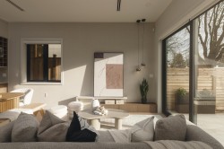 1-2637 12th Avenue W Vancouver, BC V6K 2P5