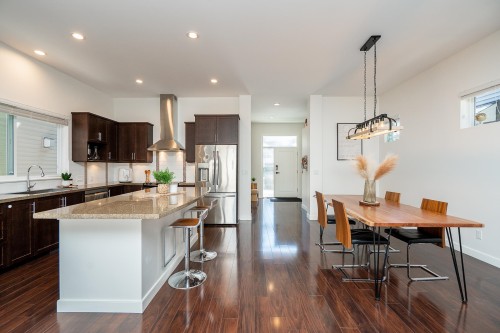 3381 Watkins Avenue  Coquitlam, BC V3E 0B3