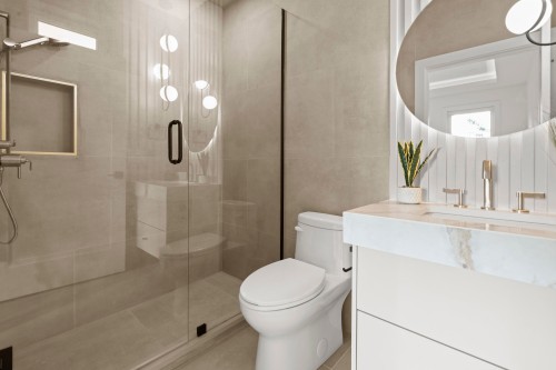 5528 Balaclava Street, Vancouver, BC 