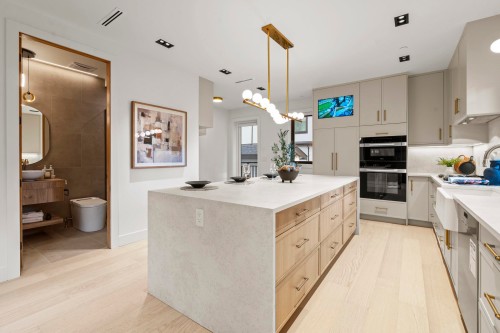 5528 Balaclava Street, Vancouver, BC 