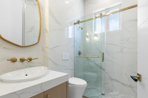 2246 20Th Avenue W, Vancouver, BC 