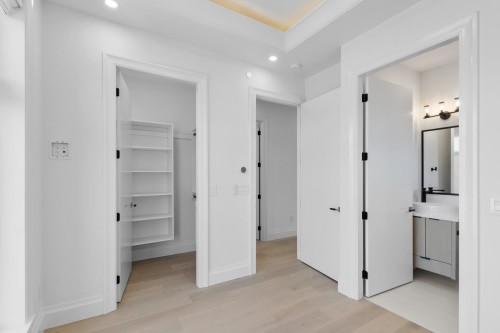 2246 20Th Avenue W, Vancouver, BC 