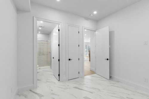 2246 20Th Avenue W, Vancouver, BC 