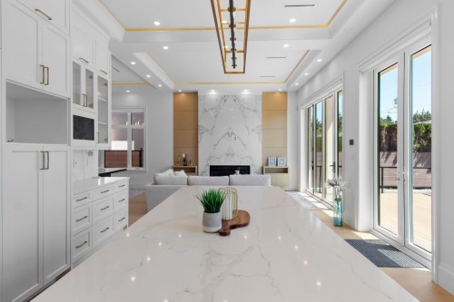 2246 20Th Avenue W, Vancouver, BC 