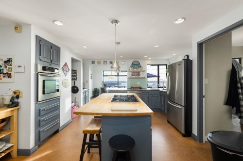 2346 Westhill Drive, West Vancouver, BC 